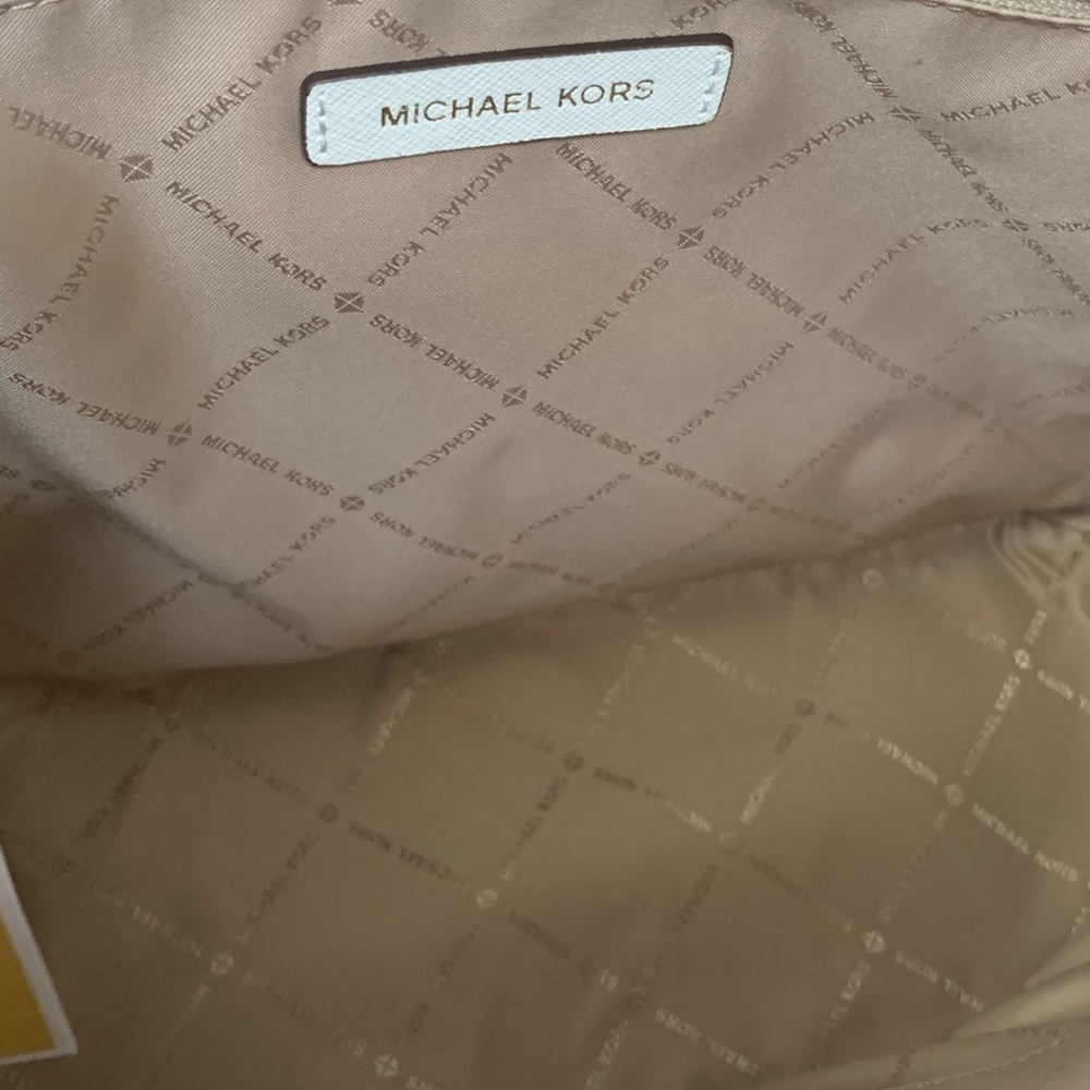 Michael Kors NEW Ciera Jet Set leather tote - Picture 8 of 9